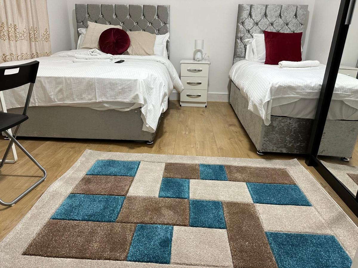 City Lodge Shadwell London Eksteriør billede