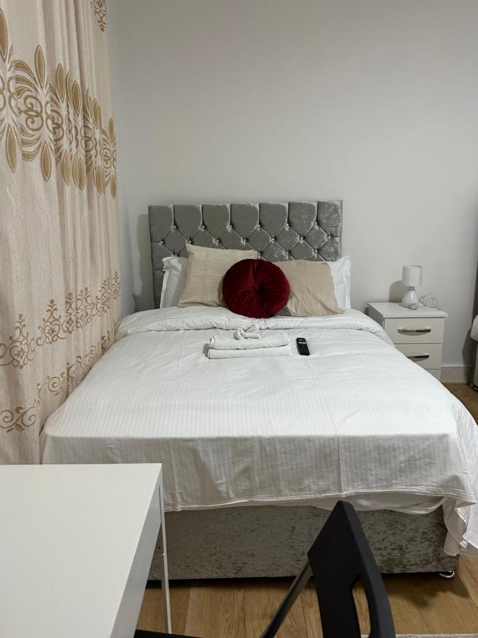 City Lodge Shadwell London Eksteriør billede