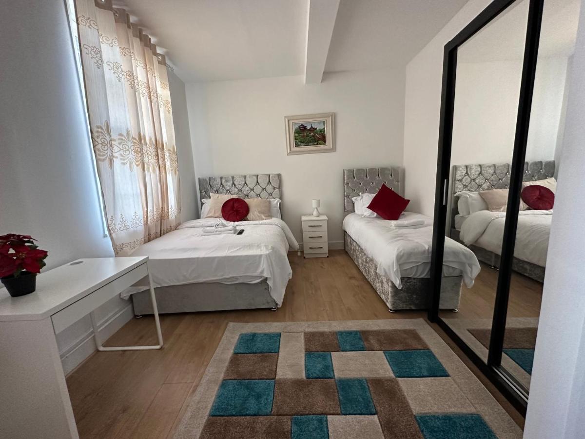 City Lodge Shadwell London Eksteriør billede