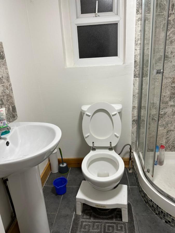 City Lodge Shadwell London Eksteriør billede