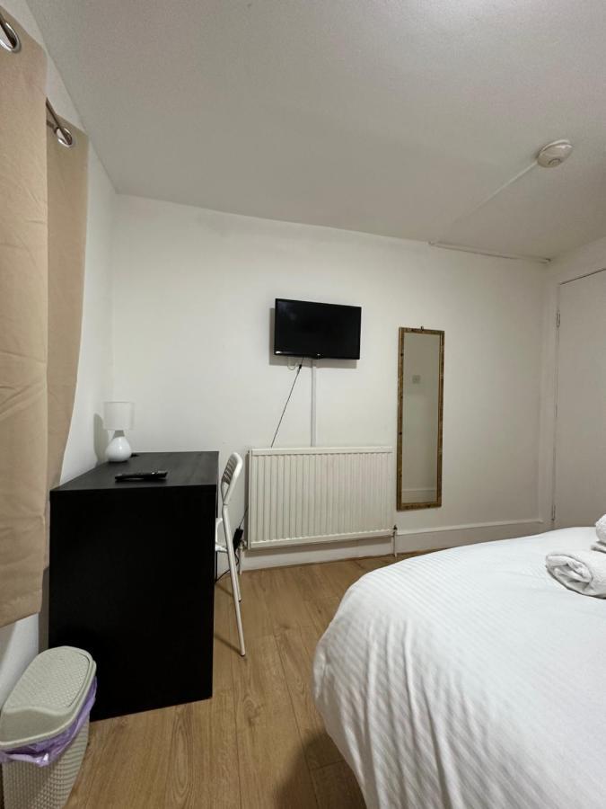 City Lodge Shadwell London Eksteriør billede