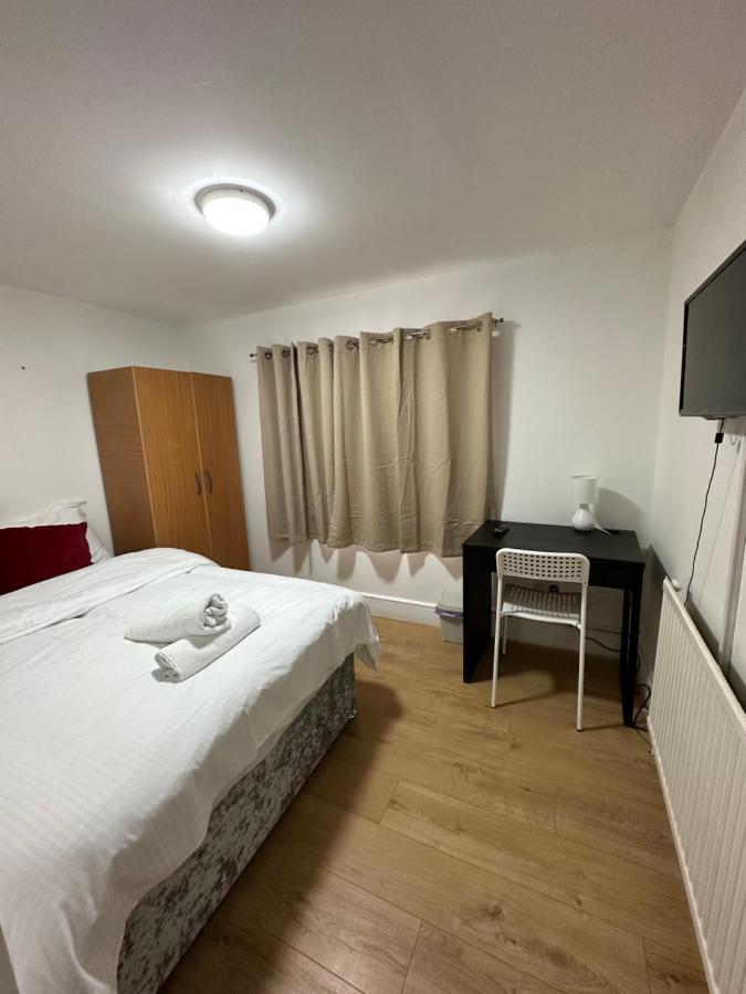 City Lodge Shadwell London Eksteriør billede