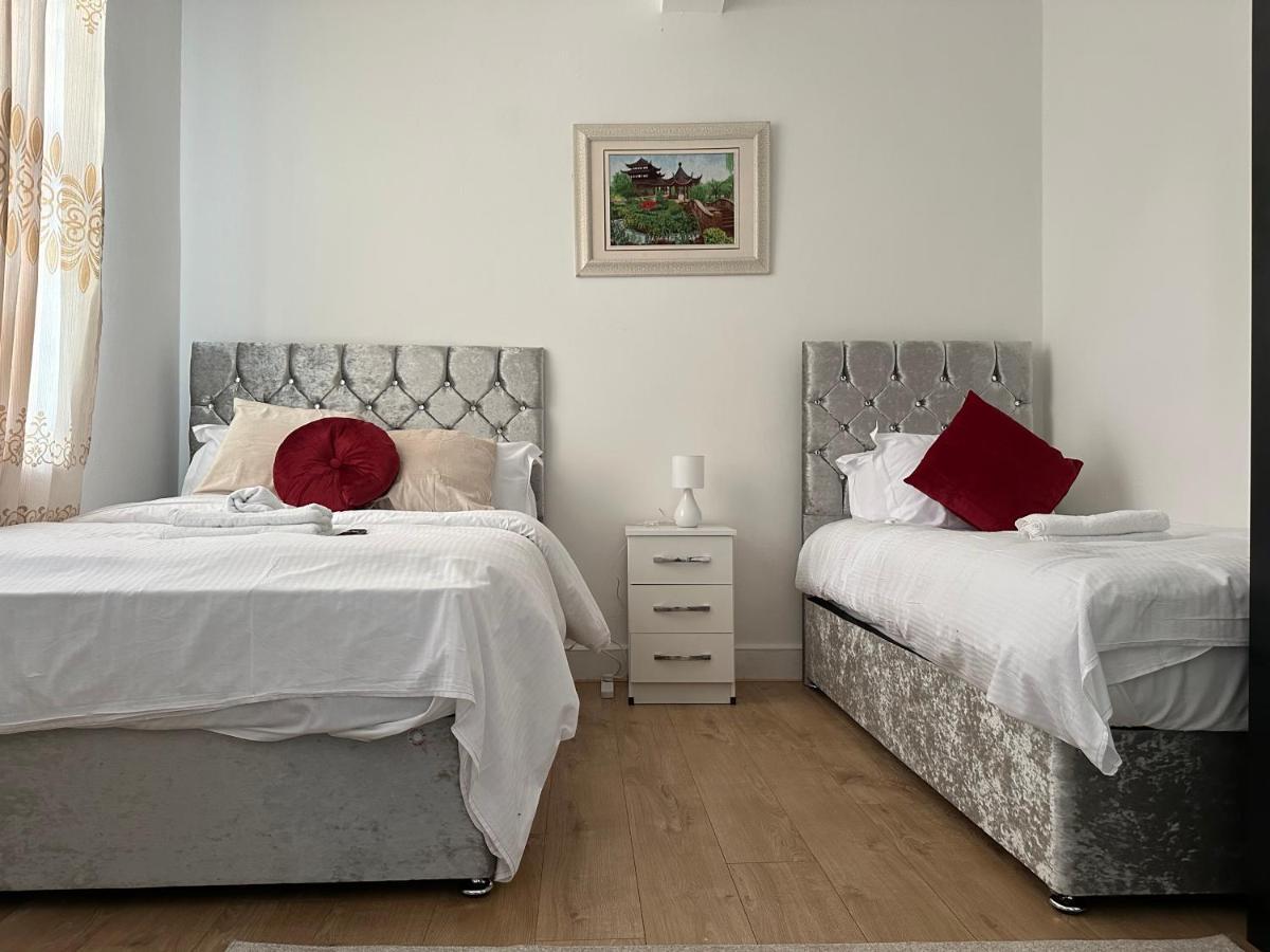 City Lodge Shadwell London Eksteriør billede