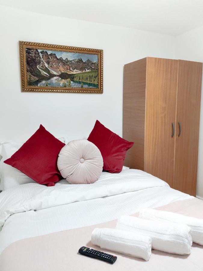 City Lodge Shadwell London Eksteriør billede
