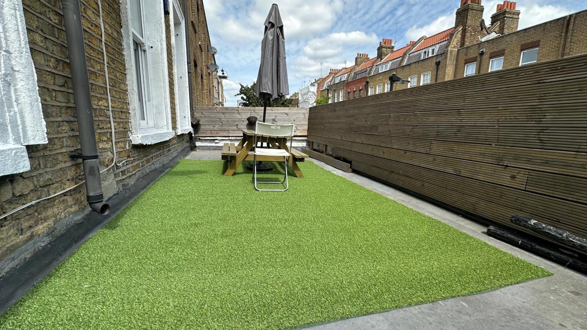 City Lodge Shadwell London Eksteriør billede